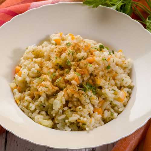 Tuna risotto with carrot and parsley