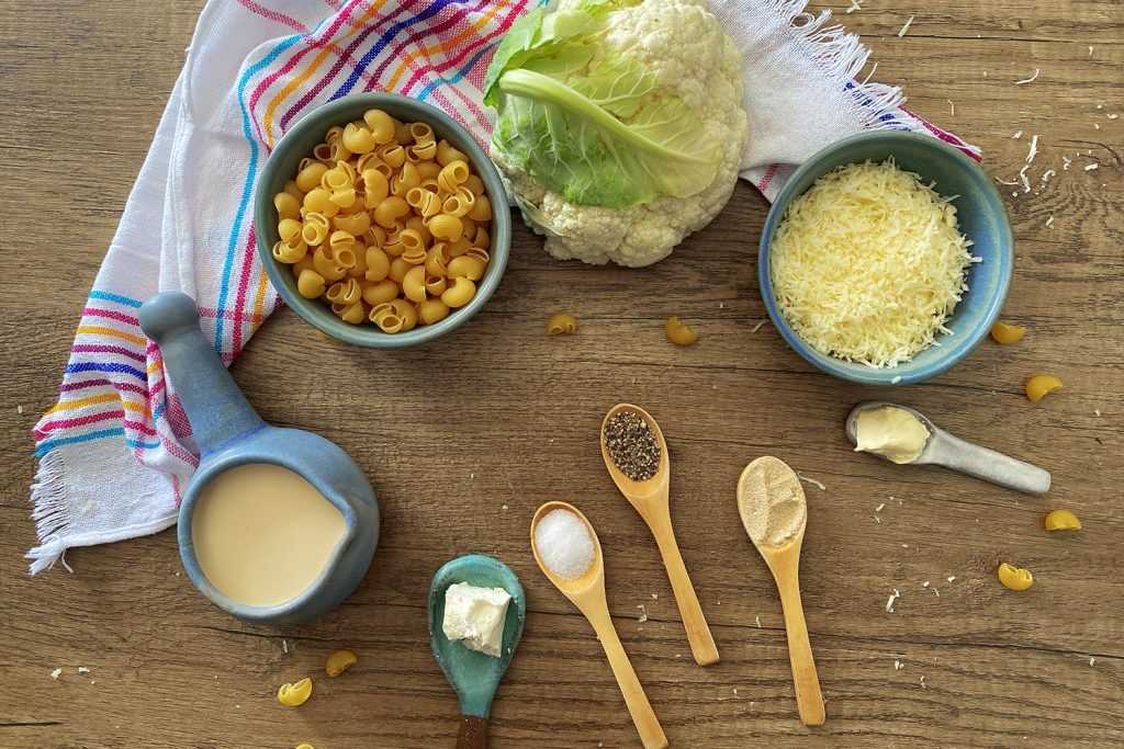 ingredients needed to make instant pot cauliflower mac and cheese 