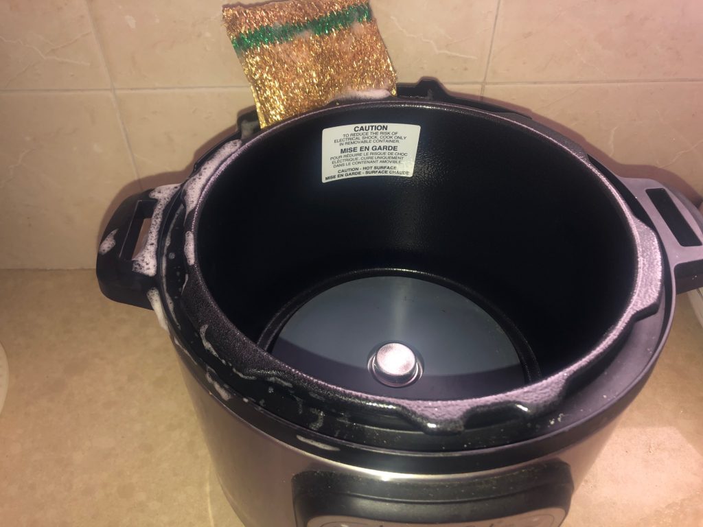 Instant Pot How to Deep Clean the Lid