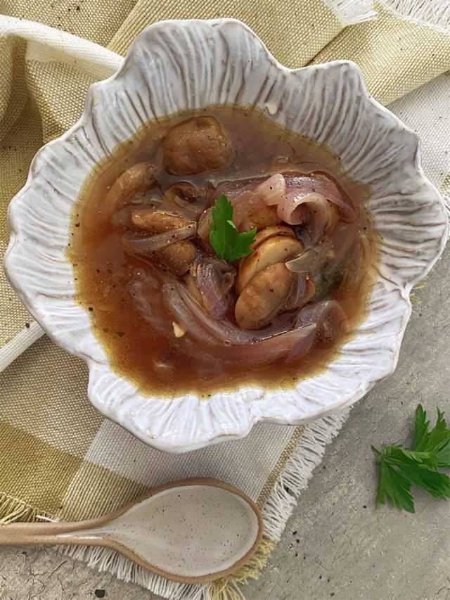 Instant Pot Comforting Mushroom Soup
