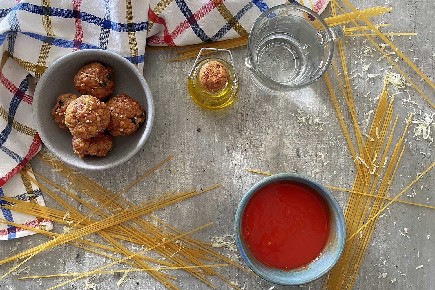 ingredients to make Instant Pot Spaghetti and Meatballs 