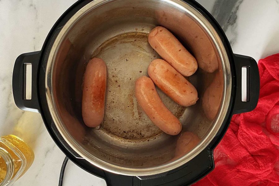 4 sausages inside instant pot