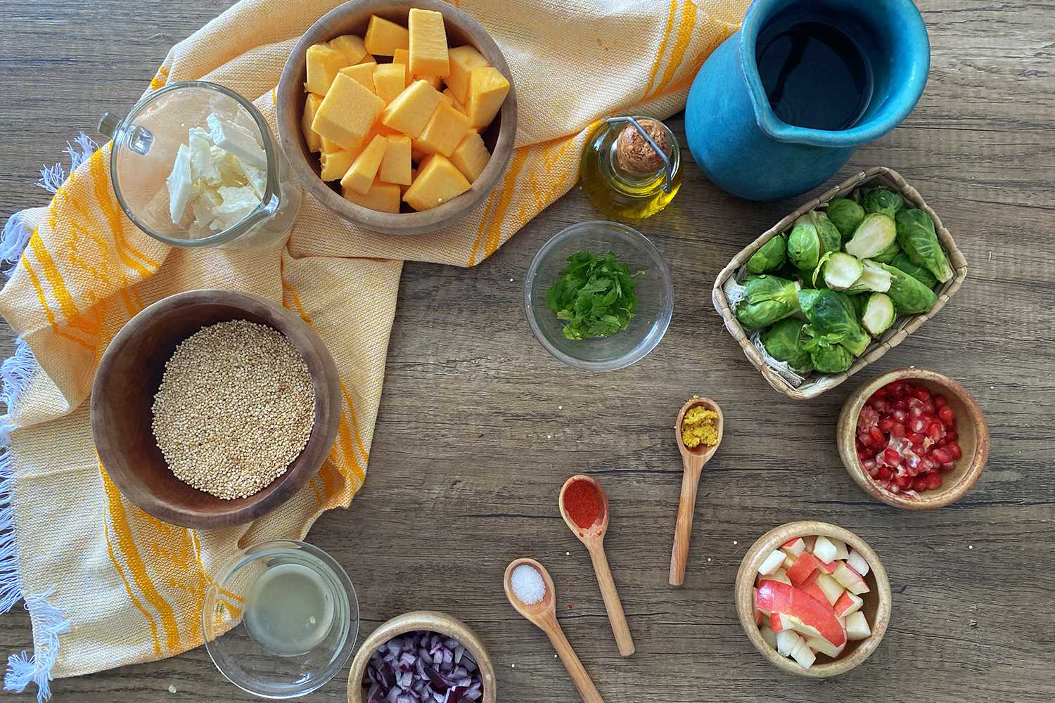 Ingredients needed to make quinoa salad 
