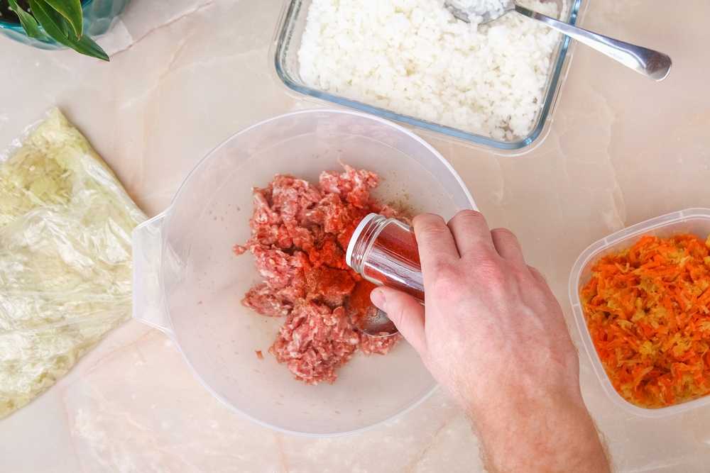 preparing the meat with smoked paprika 
