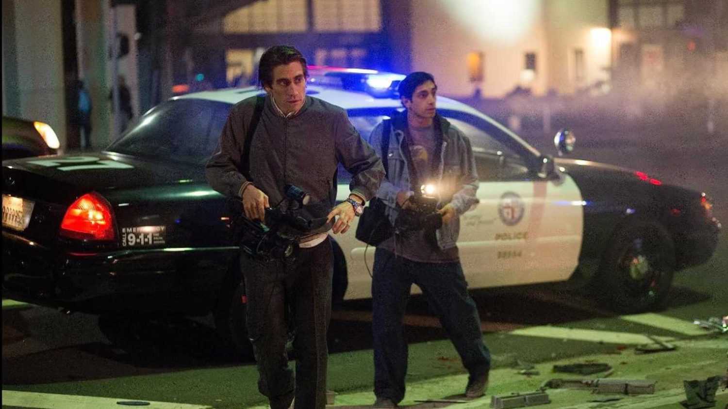 Jake Gyllenhaal and Riz Ahmed in Nightcrawler (2014)