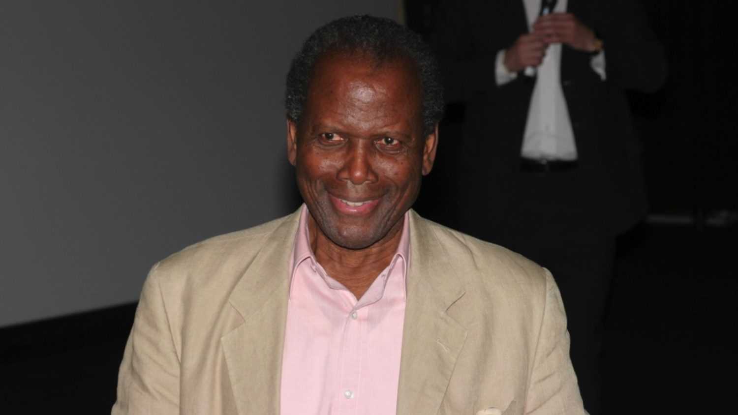 CANNES, FRANCE - MAY 19: Sidney Poitier attends a promoting the film 'Les aventuriers' during the 59th International Cannes Film Festival May 19, 2006 in Cannes, France