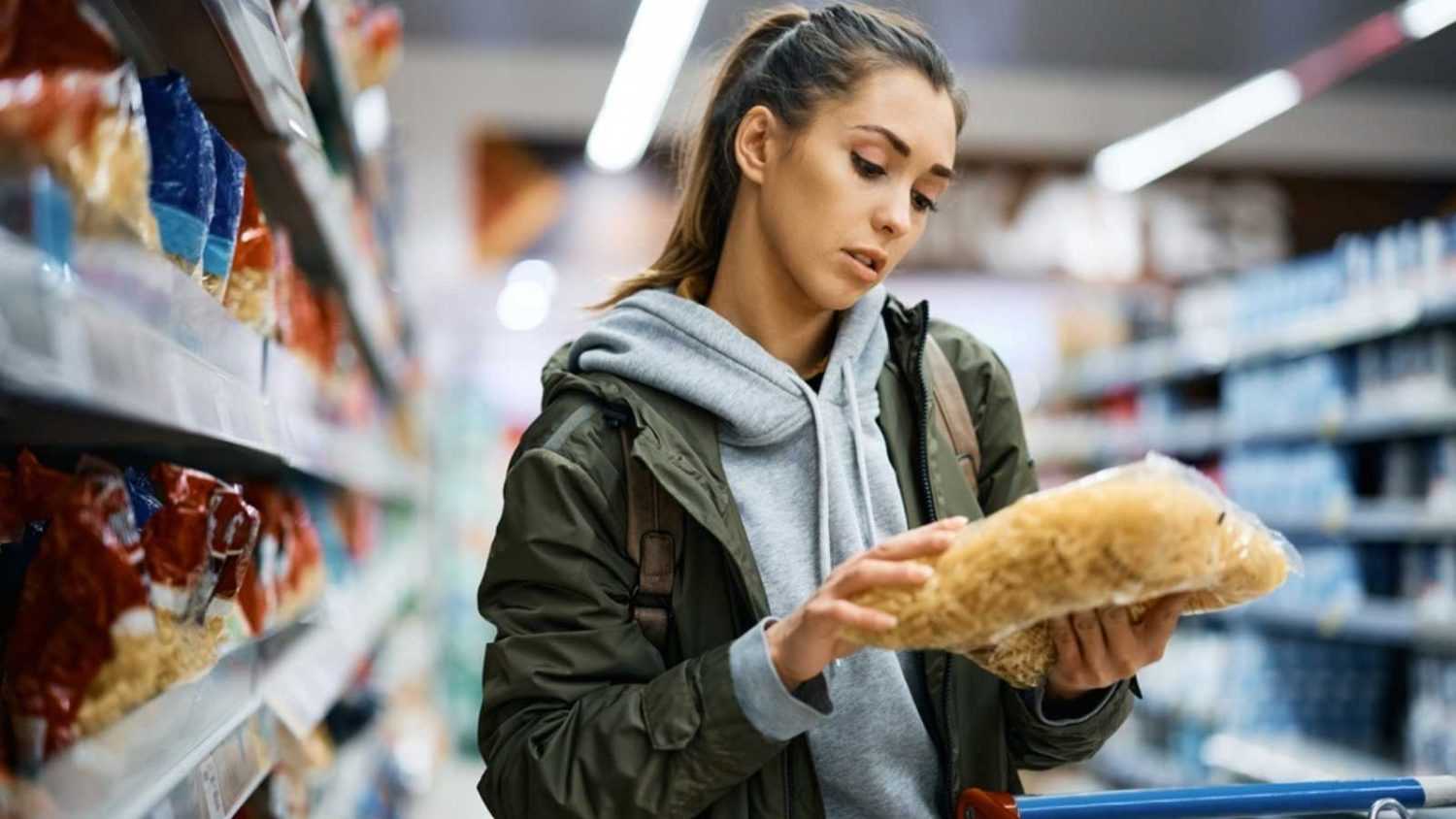 Woman buying Pasta