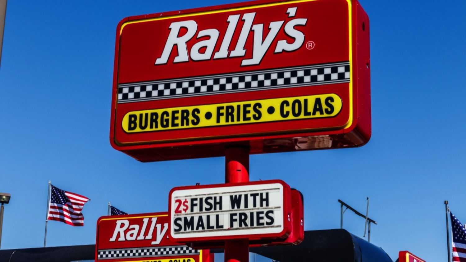 Kokomo - Circa March 2018: Local Rally's Drive Thru fast food restaurant. Rally's is the sister of Checkers I