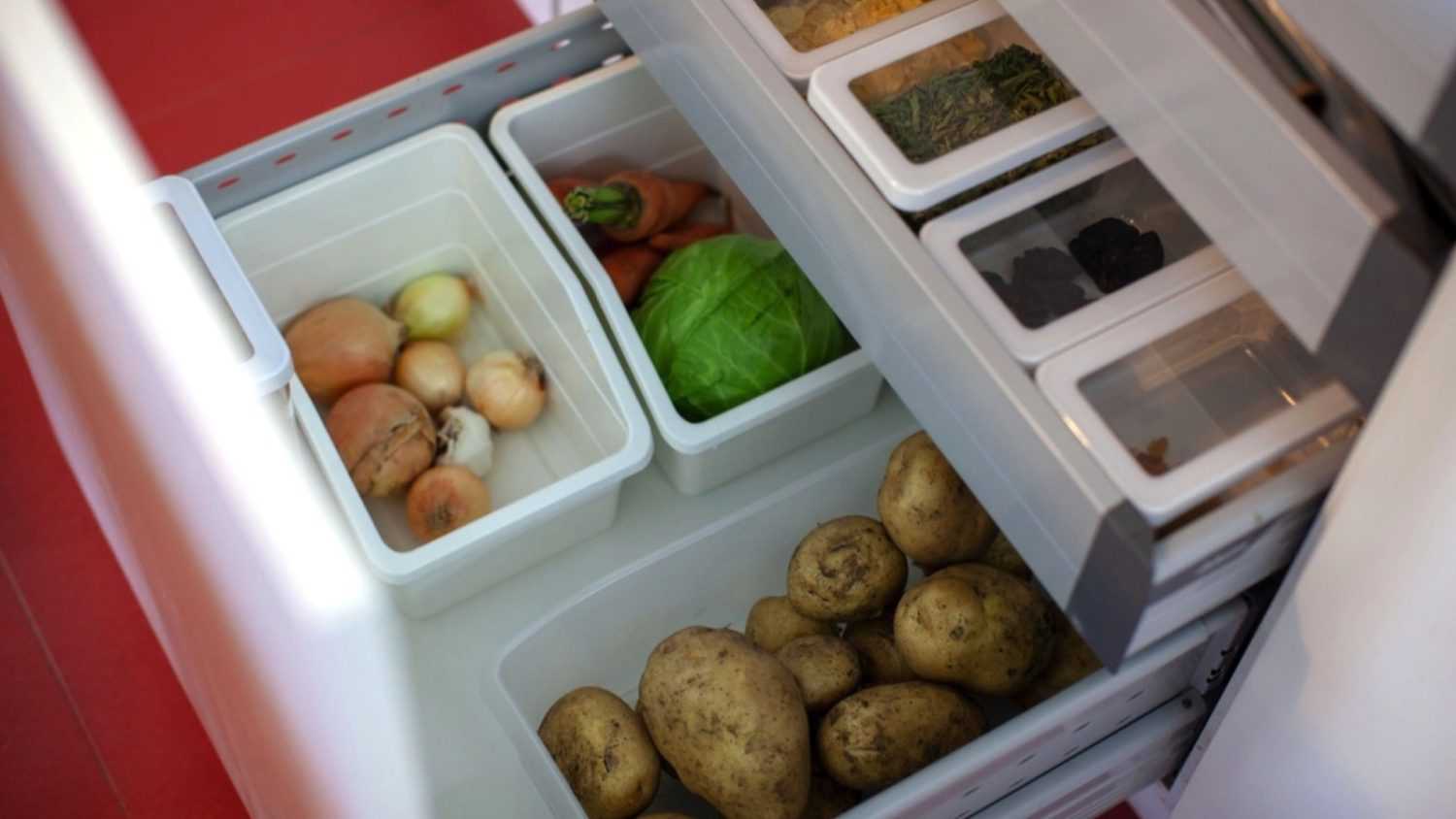Storing vegetables in crates