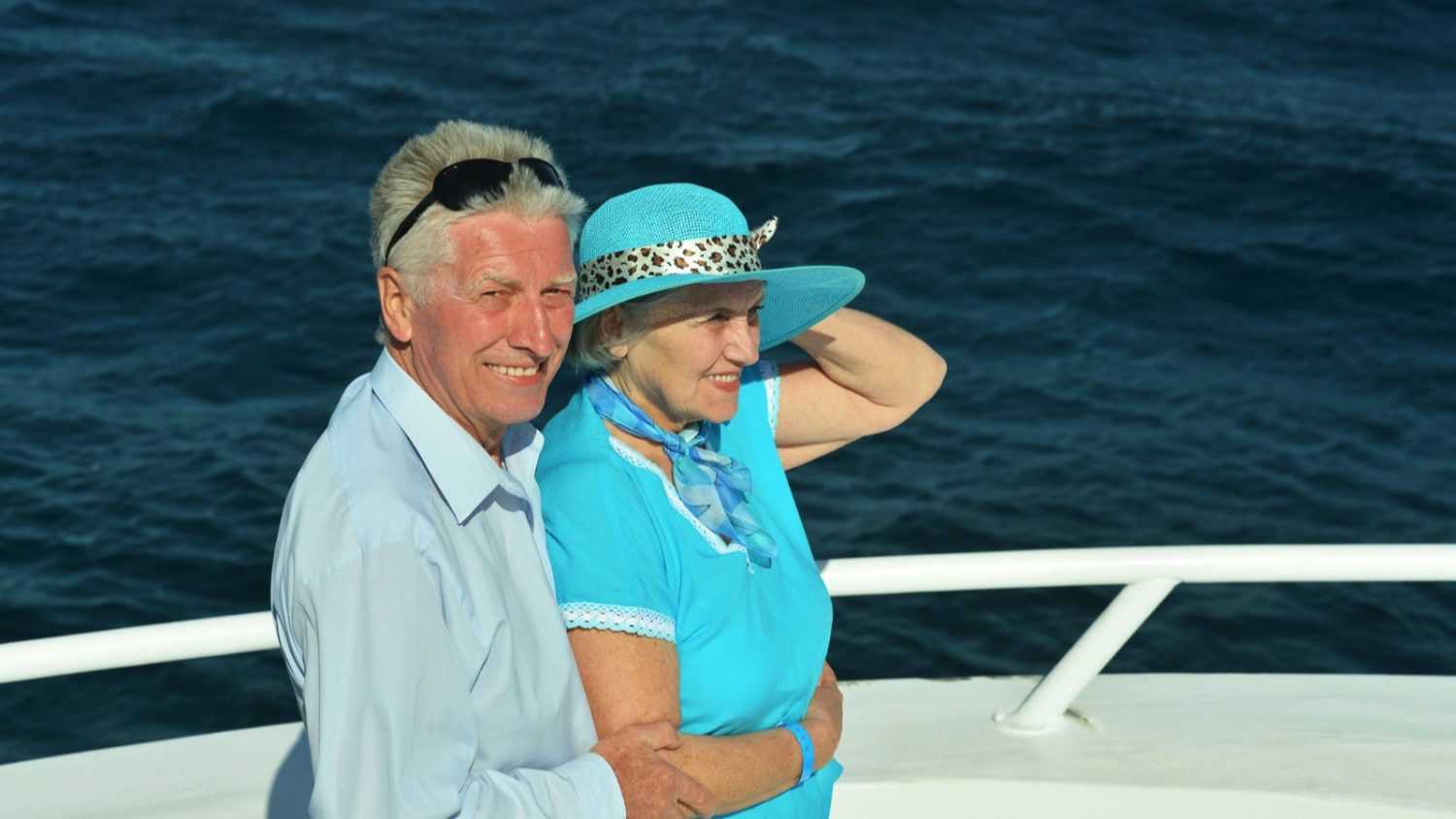 Old couple in cruise