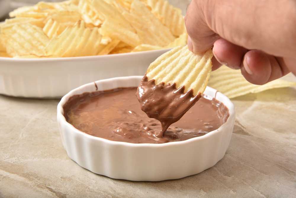 chips with chocolate
